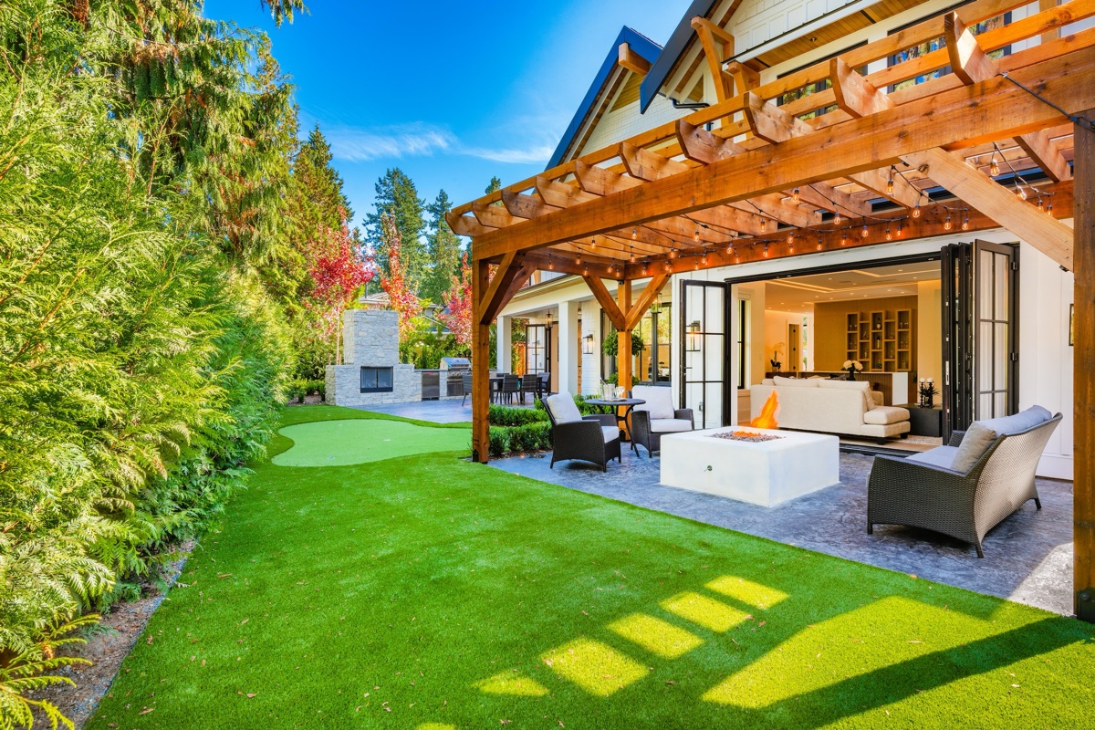 How to Choose Heritage or Steel Look Sliding and Bifold Doors
